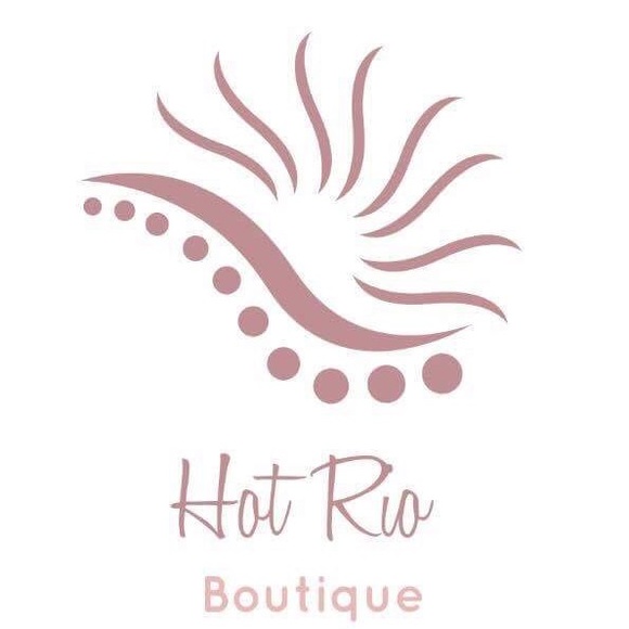 👣 Baby Footprints Stud Earrings - Picture 6 of 6